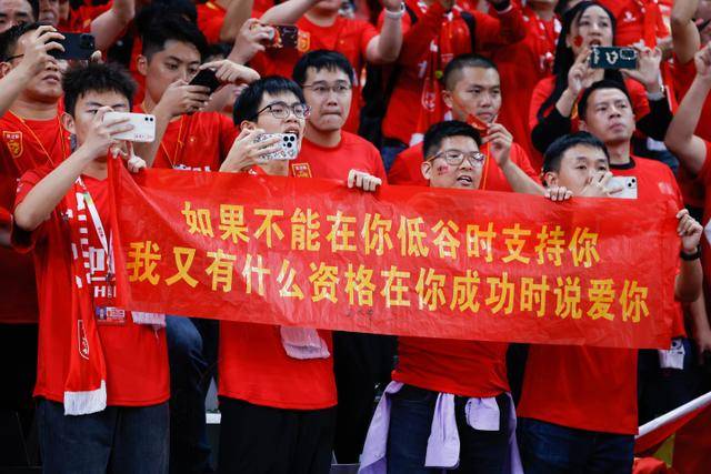 滕哈赫谈C罗争议：对球队和他都造成了失望